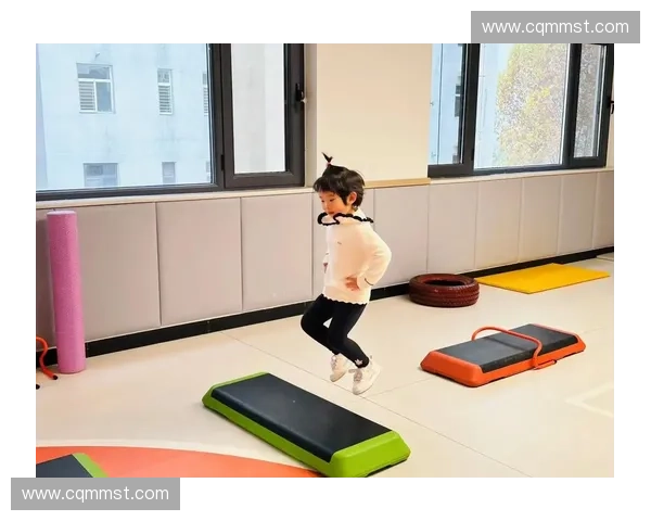 运动训练把手的科学应用与全身协调能力提升方法解析